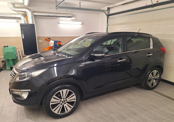 Kia Sportage cena 48900 przebieg: 178000, rok produkcji 2012 z Małomice małe 742